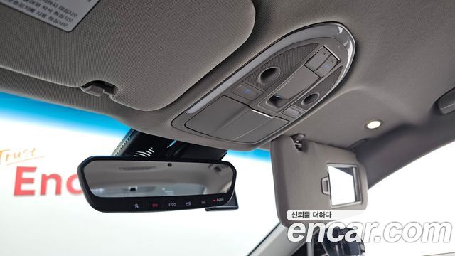 Genesis G80 2017 — photo 22