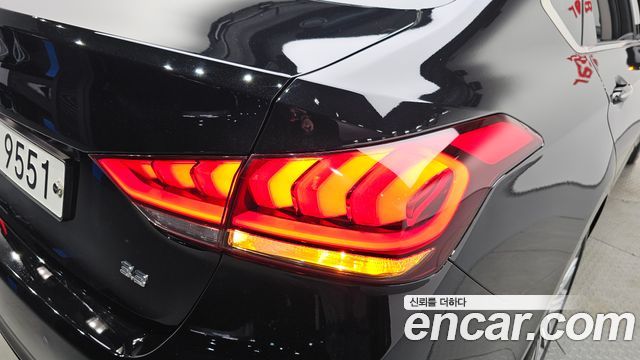 Genesis G80 2017 — photo 9