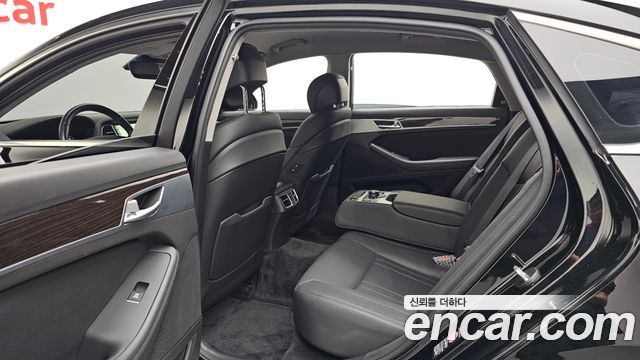 Genesis G80 2017 — photo 16