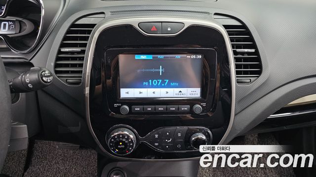 Renault Korea QM3 2015 — photo 14
