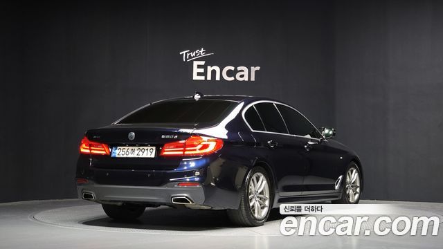 BMW 5-Series 2019 — photo 2