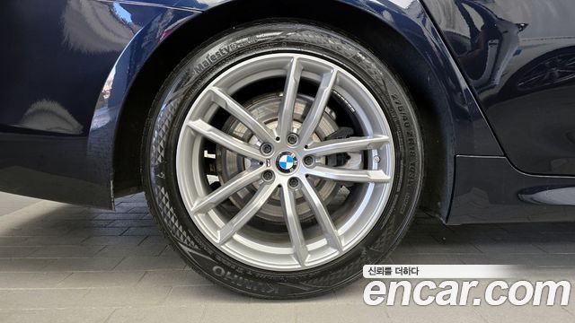 BMW 5-Series 2019 — photo 5