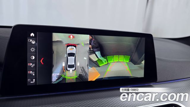 BMW 5-Series 2019 — photo 15
