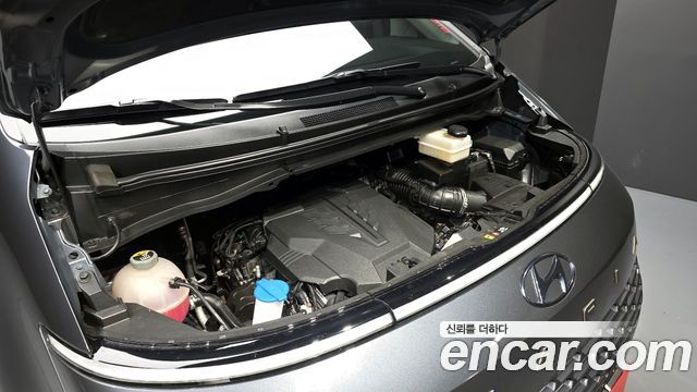 Hyundai Staria 2022 — photo 6