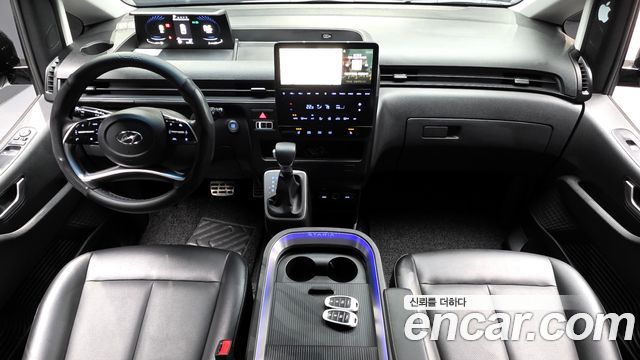 Hyundai Staria 2022 — photo 10