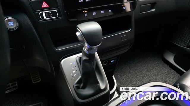 Hyundai Staria 2022 — photo 12