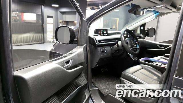 Hyundai Staria 2022 — photo 13