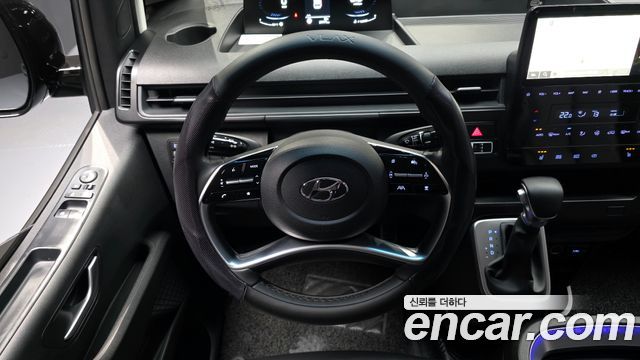 Hyundai Staria 2022 — photo 19