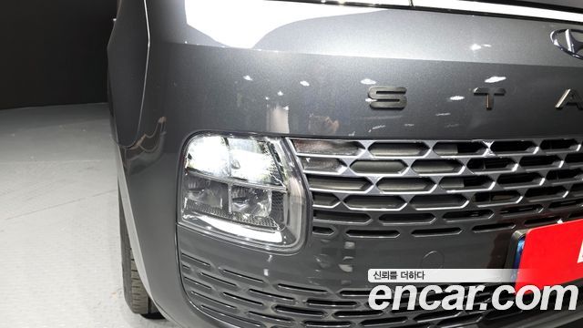 Hyundai Staria 2022 — photo 8