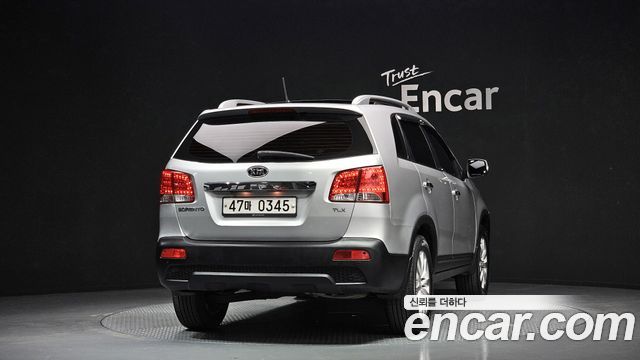 Kia Sorento 2010 — photo 4