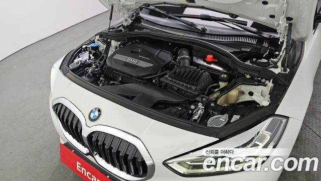 BMW 1-Series 2021 — photo 6