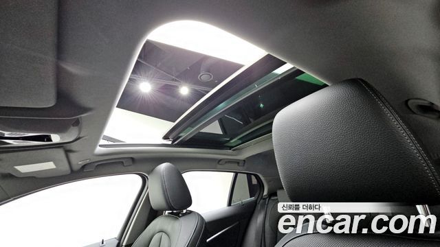 BMW 1-Series 2021 — photo 19