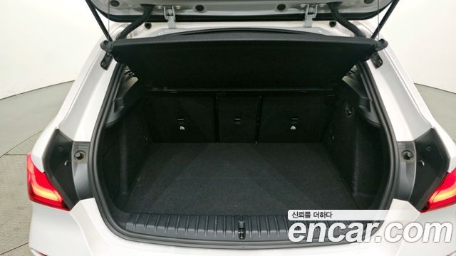 BMW 1-Series 2021 — photo 20