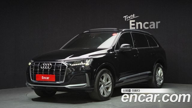 Audi Q7 2022 — photo 1