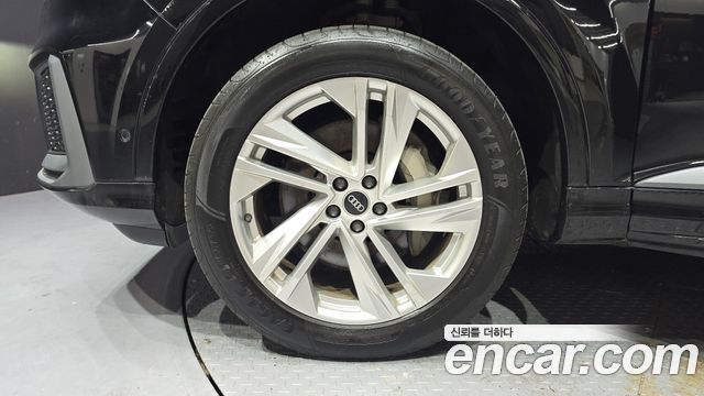 Audi Q7 2022 — photo 5