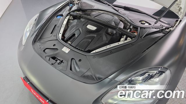Porsche Panamera 2018 — photo 6