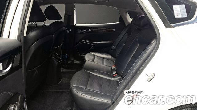 Kia K7 2017 — photo 12