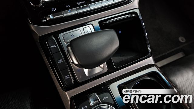 Genesis EQ900 2016 — photo 12