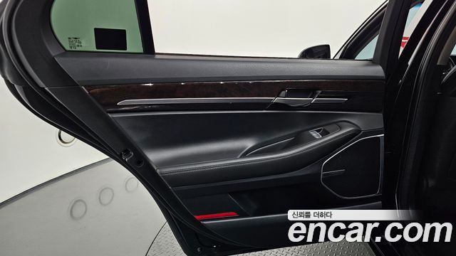Genesis EQ900 2016 — photo 15