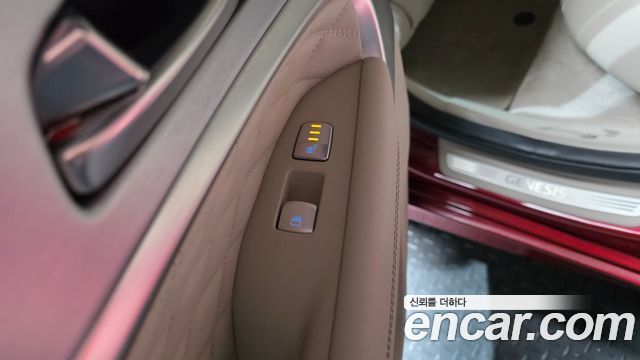 Genesis G70 2019 — photo 25