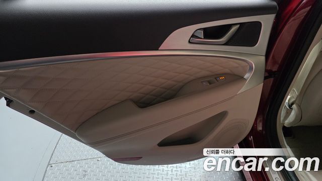 Genesis G70 2019 — photo 15