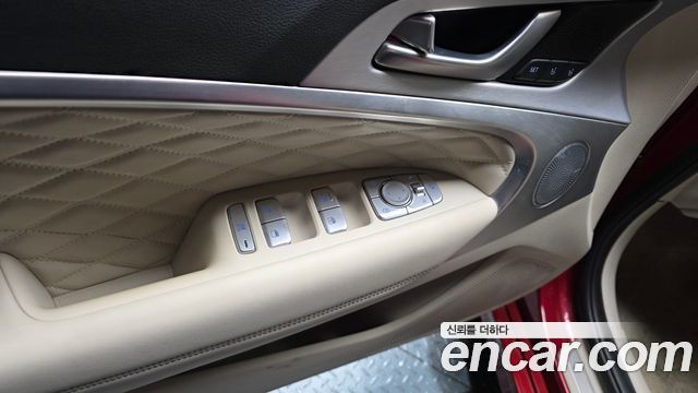 Genesis G70 2019 — photo 35