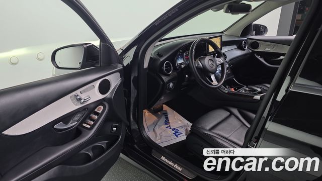 Mercedes-Benz GLC-Class 2017 — photo 10