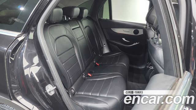 Mercedes-Benz GLC-Class 2017 — photo 11
