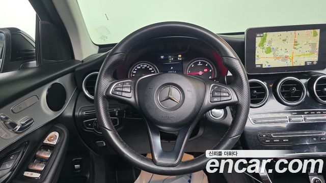 Mercedes-Benz GLC-Class 2017 — photo 12