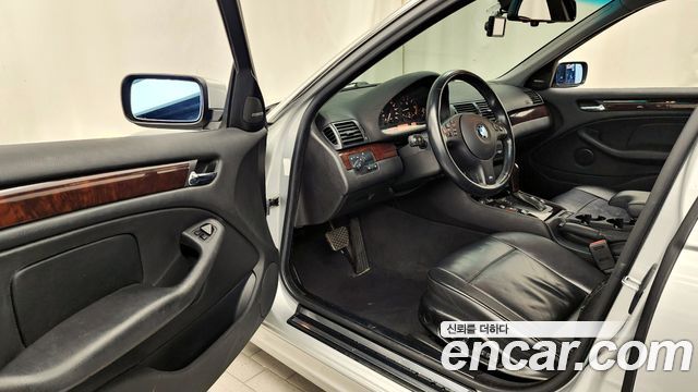 BMW 3-Series 2003 — photo 10