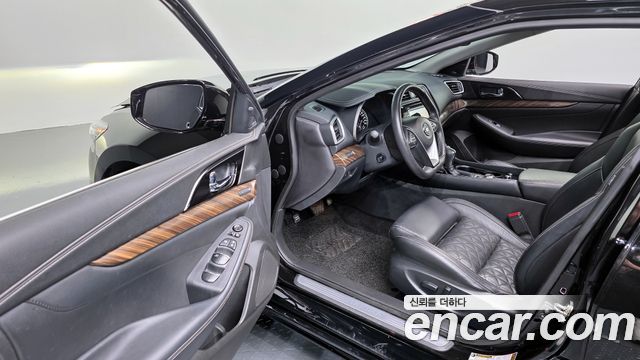 Nissan Maxima 2017 — photo 10