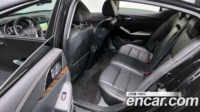 Nissan Maxima 2017 — photo 12