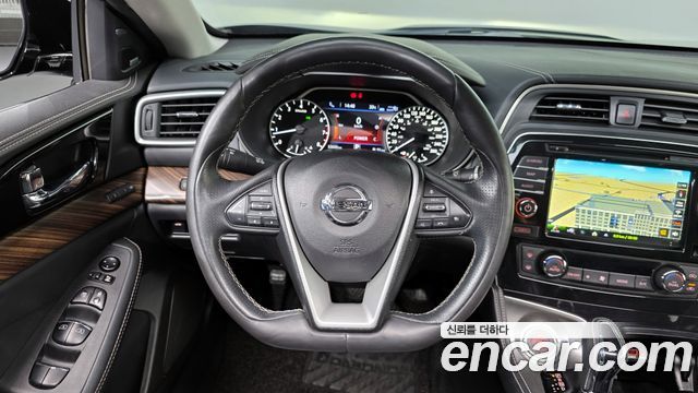 Nissan Maxima 2017 — photo 13