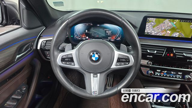 BMW 5-Series 2020 — photo 19