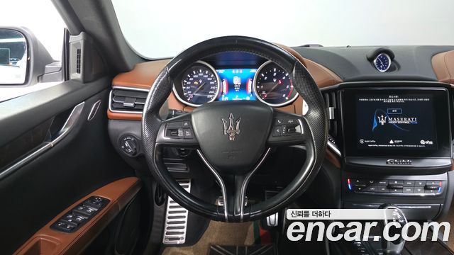 Maserati Ghibli 2018 — photo 13