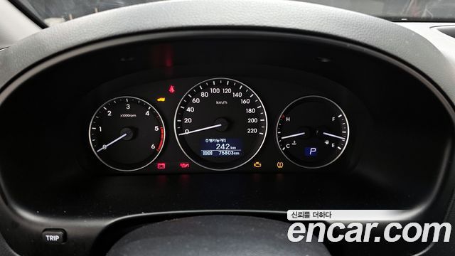 Hyundai Starex 2017 — photo 8