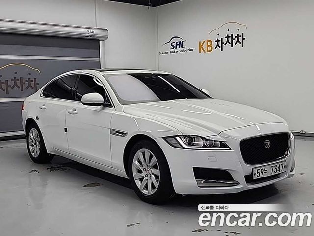 Jaguar XF 2017 — photo 4
