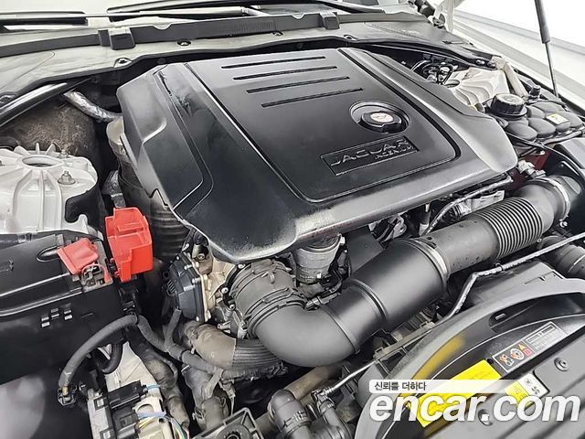 Jaguar XF 2017 — photo 5