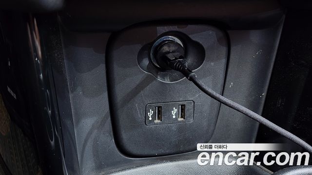 Mini Cooper Convertible 2019 — photo 17