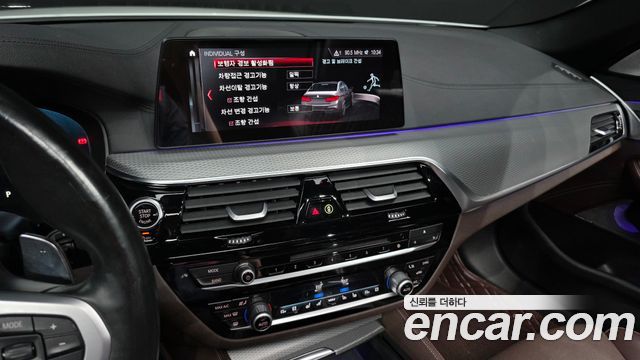 BMW 5-Series 2019 — photo 14