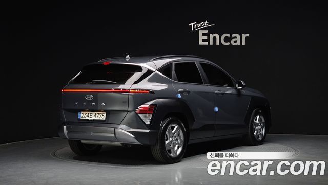 Hyundai Kona 2023 — photo 2