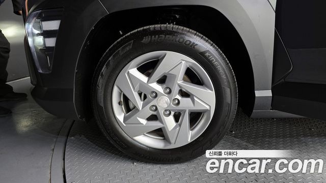 Hyundai Kona 2023 — photo 5
