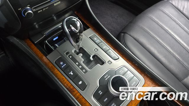 Hyundai Equus 2012 — photo 12