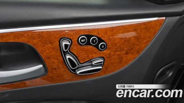 Hyundai Equus 2012 — photo 31