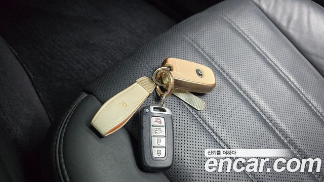 Hyundai Equus 2012 — photo 35