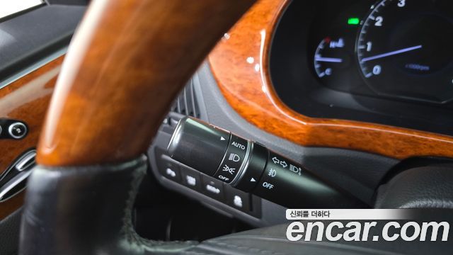 Hyundai Equus 2012 — photo 37