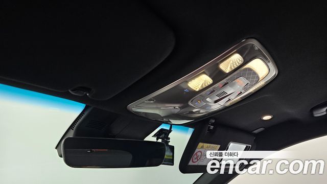 Genesis GV70 2021 — photo 21
