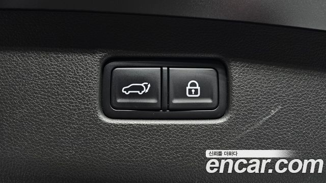 Genesis GV70 2021 — photo 22