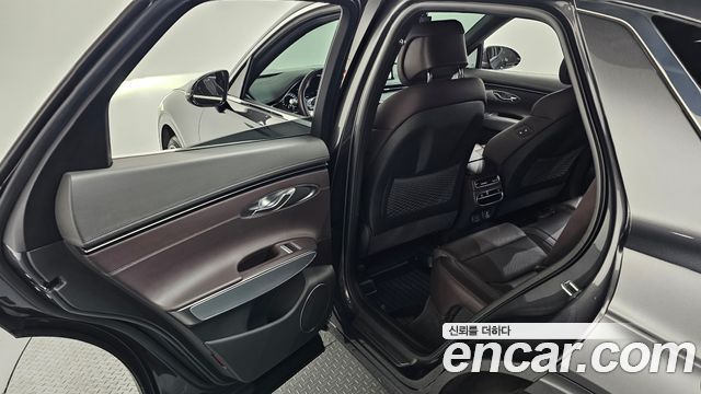 Genesis GV70 2021 — photo 24