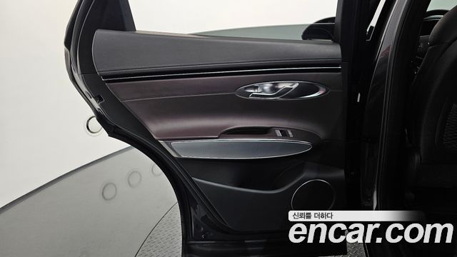 Genesis GV70 2021 — photo 15